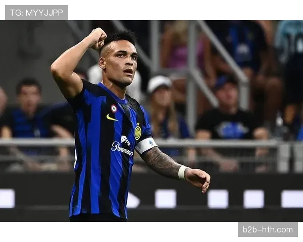 经典瞬间:劳塔罗打入赛季第30球,冲向场边与儿子共同庆祝